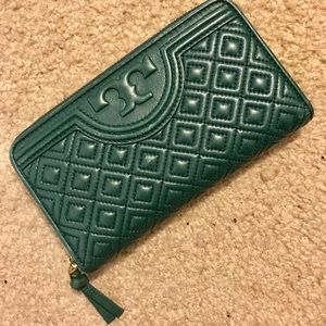 Tory burch Fleming wallet